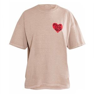 prettylittlething sand heart printed washed tee